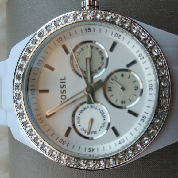 NEW Fossil White with simulated gems - Picture 8 of 9